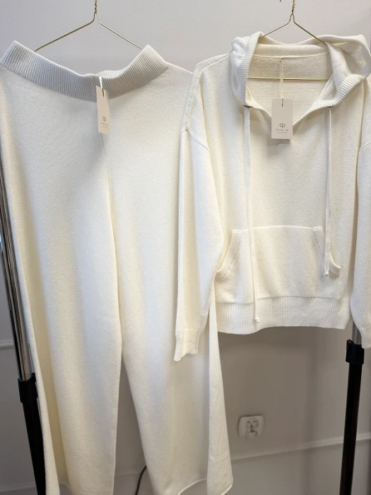 Bluza wełniana z kapturem merino
