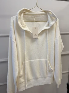 Bluza wełniana z kapturem merino